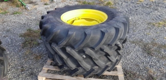 Dck Firestone 380/85 R24 med JD originalflg (2st) Firestone Kompletta hjul med JD org.flg Ord.pris 39.440kr+moms