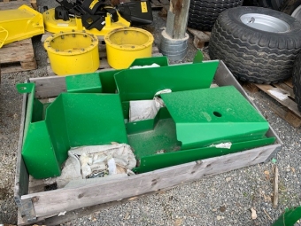 Bukplt till John Deere 5085M John Deere Bukplt 5075M, 5085M 5100M 