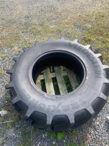 Dck 380/85R24 131A8 TL TRAXION 85 VREDE vrigt Dck 380/85 R24 Vredestein 