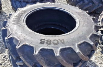 Dck Mitas 380/85R28 1 par vrigt Mitas 380/85R28 1 par dck, ej anvnda men tidigare monterade.
* * * 50% rabatt p vrt ord. pris * * *