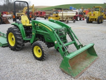  John Deere 4320 2007 John Deere 4320

Tillverkare: John Deere
Modell: 4320
r: 2007
ppettider: 3,884
Motor Cylindrar: 4
Net Hstkraft (HP): 48