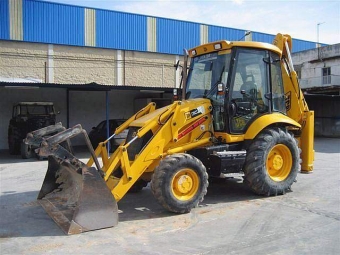  JCB 3cx 2007 JCB 3CX


Tillverkare: JCB
Modell: 3CX
r: 2007
ppettider: 3.500
Net Hstkraft (HP): 92 hp