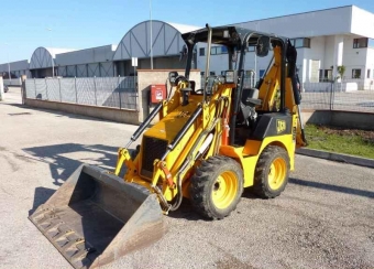  JCB 1CX 2008 Jcb 1CX

Tillverkare: Jcb
Modell: 1CX
r: 2008
ppettider: 160
Drift Vikt: 3,000 kg
Motor 4 cyl