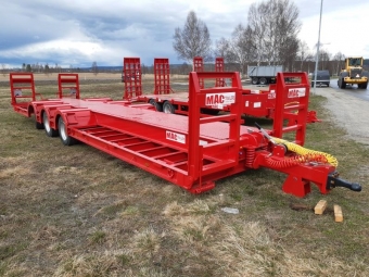 MAC 3 AXLAD TRAILER 33 TON FOREST vrigt MAC FOREST TRAILER 33 TON 449000 ex moms
12ton ADR Axlar 40km/h
Totalvikt 33ton Lastar ca 28 ton tomvikt 5000
Medstyrande tredje axel
235/75R17,5 
Kuldrag 80mm Derome 
Breddare som man kan lgga ut 11 st per sida
Oljebroms
10m last yta