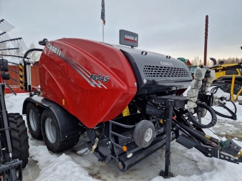 CASE IH RB545 Case IH RB545 fixkammarpress som r vldigt prisvrd, driftsker och lttkrd kombipress som gr hrda och vlformade balar!
Mantelplast och ntlindning,Kamera fr plastare, Balstllare,IsoBus-monitor,Centralsmrjning + automatisk kedjesmrjning
Drop Floor,Upp till 20 snittknivar, 560/45R22,5 Boggie.
Vlkommen att kontakta oss fr nu pgende frssongskampanj! Skellefte 0910-221703