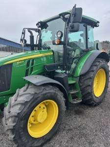 JOHN DEERE 5125R C8 TRAKTOR FR.LYFT John Deere 5125R C8 TRAKTOR FR.LYFT FRONTLYFT  C8 VXELLDA  540X34 40% 440X24 40%  TLS  HYTTFJDRING COMMANDARM
ECC LUFTSTOL ELJOYSTICK LEDLJUS HEL OCH HALVLJUS VID HYTTSTOLPE
BAKRUTETORKARE RAMP P TAKET HYDR VAGNSBROMS 3 DUBBELVERKANDE HYDR UTTAG
...
MNR 23745
...
PRIS EXKL. MOMS: 739.000:-
...
Vi reserverar oss fr felskrivning. Kontakta alltid oss innan du ker och tittar, s vi kan skerstlla att maskinen finns p plats.
