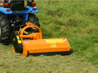 BERTI SLAGSLTTER P160 vrigt BERTI SLAGSLTTER P160 Berti PARK r en kompakt slagsltter fr bakmontering p mindre traktorer.
Modellen r utvecklad fr underhll och sktsel av grnytor ssom parker, 
trdgrdar, rabatter, idrottsanlggningar och lantbruk.