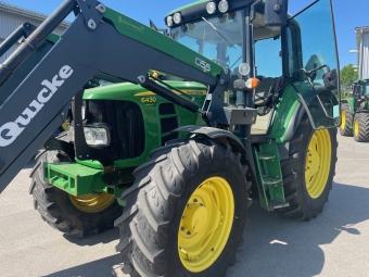 JOHN DEERE 6430 AP TRAKTOR John Deere 6430 AP TRAKTOR L Q55 FRONTLASTARE  600/65X38 CA 50%  480/65X28 CA 60%
3 DUBB.UTTAG  TLS  EL JOYSTICK  
...
MNR 10052
...
PRIS EXKL. MOMS: 495.000:-
...
Vi reserverar oss fr felskrivning. Kontakta alltid oss innan du ker och tittar, s vi kan skerstlla att maskinen finns p plats.
