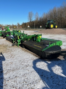 JOHN DEERE R870R BUTTERFLY SLTTERKROSS John Deere R870R BUTTERFLY SLTTERKROSS FRHJDA SLPSKOR  BALK HGER SIDA BYTT UNDER SSONG 2024 GTT MINIMALT EFTER BYTET
...
MNR 21130
...
PRIS EXKL. MOMS: 279.000:-
...
Vi reserverar oss fr felskrivning. Kontakta alltid oss innan du ker och tittar, s vi kan skerstlla att maskinen finns p plats.
