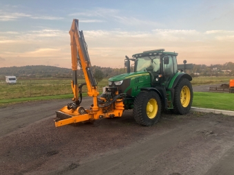 JOHN DEERE 6155R AP TRAKTOR FR.LYFT PTO (KUND) John Deere 6155R TRAKTOR KUNDFRMEDLING
...
FRONTLYFT FRONT PTO FRAMAXELFJDRING PREMIUM LUFTSTOL COMMANDARM MEDKARSTOL
AUTO POWER ECC RADIO 3 DUBBELVERKANDE HYDR UTTAG BAK 540/540E/1000 VARVS KRAFTUTTAG
HMS STARTSPRR BLIXTLJUSRAMP P TAKET HELO HALVLJUS VID HYTTSTOLPE 114 LITER HYDR PUMP
LEDBELYSNING P HYTT 360 GRADER FRAMSKRMAR SKRMBREDDARE BAK HYDR VAGNSBROMS
ELJOYSTICK MED 3 FUNKTIONER BACKLARM STABSTAG BAK BAKRUTETORKARE EXTRALJUS P BAKSKRM
NOKIAN DCK BAK 540/80R38 50% NOKIAN DCK FRAM440/80R38 20%
FM FRONT ARM 7,5 M HYDR UTSKJUT 160 CM KLIPPHUVUD
...
PRIS EXKL. MOMS: 1.449.000:-
...
Vi reserverar oss fr felskrivning. Kontakta alltid oss innan du ker och tittar, s vi kan skerstlla att maskinen finns p plats.
