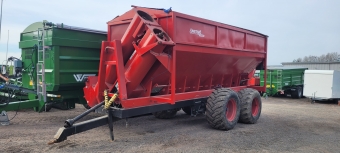 METSJ 24 KUBIK FLTVAGN Metsj 24 KUBIK FLTVAGN 600/55X26,5
...
MNR 38461
...
PRIS EXKL. MOMS: 249.000:-
...
Vi reserverar oss fr felskrivning. Kontakta alltid oss innan du ker och tittar, s vi kan skerstlla att maskinen finns p plats.
