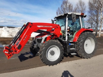 MASSEY FERGUSON 5S.105 DYNA 4 Övrigt MASSEY FERGUSON 5S.105 DYNA 4 Lastare MF 3819 Euro/Sms 3-e funktion Dämpare
Elektronisk lastar spak
Vattenavskilj extra bränslefilter
Hydralisk Släpvagns broms
540/540E/1000
Hyttfjädring
Luft konditionering
Radio förberedd
Instutörs säte
Luftfjädrad stol
OC 100L/min
3e hydralventil mekanisk
Fasta framskärmar
Färdljus och extra arbets belysning på hyttstag o bakskärmar
420/85R38 340/85R28 W15 W12