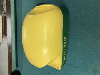 JOHN DEERE AMS SF6000 MOTTAGARE SF3 John Deere SF6000 MOTTAGARE SF3 SF3
...
MNR 21479 
...
PRIS EXKL. MOMS: 38.000:-
...
Vi reserverar oss för felskrivning. Kontakta alltid oss innan du åker och tittar, så vi kan säkerställa att maskinen finns på plats.
