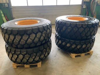 YOKOHAMA RB31 KOMPLETTA HJUL LJUNGBY L9-L11 vrigt Yokohama RB31 