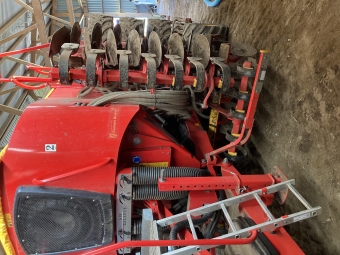 VDERSTAD SPIRIT 600C FIX SMASKIN Vderstad SPIRIT 600C FIX SMASKIN BIODRILL 360  SEED EYE VERVAKNING
DRIFTSTID: CA 4000 HA
...
MNR 32153
...
PRIS EXKL. MOMS: 1.395.000:-
...
Vi reserverar oss fr felskrivning. Kontakta alltid oss innan du ker och tittar, s vi kan skerstlla att maskinen finns p plats.
