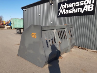 ISRIVARSKOPA  GS STORA BM 5M3 2750 vrigt ISRIVARSKOPA  GS STORA BM 5M3 2750 bred
5 kubik 
Sparstl+ isrivarstl
Sparsamt anvnd