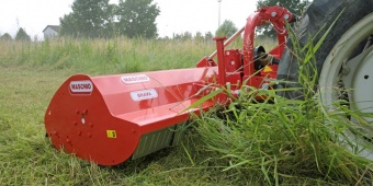 Slagklippare Maschio Brava 250L med Hammar eller Y-slagor Maschio Brava 250L med hydr.sidof. Storsljare!
Arbetsbredd 257cm
Hydr.sidofrskjutning
Hammarslagor eller Y-slagor
55-80hk
650kg
K-axel ingr

Finns hemma i lager
Slagklippare betesputs

Ordinarepris: 80.100 kr