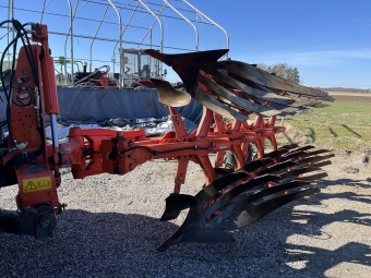 KUHN VARIMASTER 123 4-SKRIG VXELPLOG (KUND) Kuhn VARIMASTER 123 VXELPLOG KUNDFRMEDLING
...
MNR 38699
...
PRIS EXKL. MOMS: 129.000:-
...
Vi reserverar oss fr felskrivning. Kontakta alltid oss innan du ker och tittar, s vi kan skerstlla att maskinen finns p plats.
