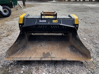 Krosskopa MB-Crusher L200 S2 med S60-fste (DEMO) MB Crusher Krosskopa L200 S2 demo P denna skopa sitter det ett S60 fste

0,43m3
0,15-0,60
10m3/h-22m3/h


Lmplig maskin:
Grvmaskin 12-17 ton
Hjullastare 7-12 ton

Allu
Amas
Epiroc
Krossverk
