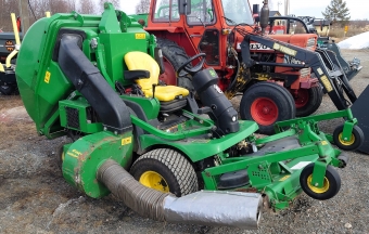 John Deere Frontklippare 1565 m. hgtippande upps. John Deere 1565 frontklippare 