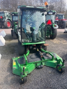 JOHN DEERE 1585 FRONTKLIPPARE John Deere 1585 FRONTKLIPPARE KLIPPDCK 72" RE  BAKUTKAST HYTT MED AC 
EXTRALJUS FRAM OCH BAK ROTERANDE LJUS LUFTSTOL FRBEREDD MED HYDR 
FRAM OCH BAK FR SNUTRUSTNING NYSERVAD
...
MNR 19201
...
PRIS EXKL. MOMS: 189.000:-
...
Vi reserverar oss fr felskrivning. Kontakta alltid oss innan du ker och tittar, s vi kan skerstlla att maskinen finns p plats.
