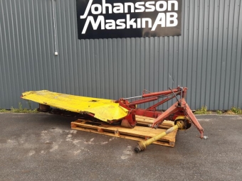 KRONE AM 240 ROTORSLTTER 6 TALLRIK vrigt KRONE AM 240 ROTORSLTTER 6 TA Sljes som rep objekt
Litet Olje lkage p balken
Om man fyller s kan man kra en par dar
Balken r lite glapp i dreven