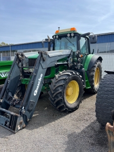 JOHN DEERE 6930 TRAKTOR John Deere 6930 TRAKTOR QUICKE Q75 LASTARE  ELSPEGLAR  AC 4DV. UTTAG BAK  LUFTSTOL  FJÄDRAD FRAMAXEL  HYDR. HYTTFJÄDRING
...
MNR 38446
...
PRIS EXKL. MOMS: 335.000:-
...
Vi reserverar oss för felskrivning. Kontakta alltid oss innan du åker och tittar, så vi kan säkerställa att maskinen finns på plats.

