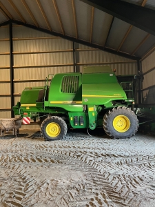 JOHN DEERE W650 SKRDETRSKA 25 FOT John Deere W650 SKRDETRSKA JOHN DEERE 625R SKRBORD  BORDVAGN
MOTORTIMMAR: 2685 VERKTIMMAR: 1770
...
MNR 14846
...
PRIS EXKL. MOMS: 1.050.000:-
...
Vi reserverar oss fr felskrivning. Kontakta alltid oss innan du ker och tittar, s vi kan skerstlla att maskinen finns p plats.
