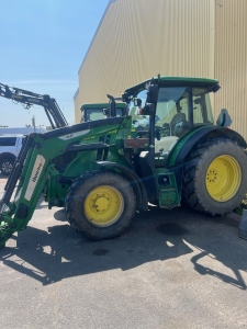 JOHN DEERE 6105MC AQ+ ECOSHIFT TRAKTOR FR.LYFT John Deere 6105MC AQ + ECOSHIFT TRAKTOR AQ PLUS ECOSHIFT  480X34 380X24 TRELLEBORG NYA FRAMDCK  AC 3 DUBB.UTTAG  LAST.FRBEREDD JD 
PASS.STE  IMMOBOLIZER  FRONTLYFT  HYDR. VAGNBROMS  
QUICKE Q4S LASTARE  DMPNING  MULTIDOC FR REDSKAP  HYDR. REDSKAPSLS
...
MNR 26364
...
PRIS EXKL. MOMS: 569.000:-
...
Vi reserverar oss fr felskrivning. Kontakta alltid oss innan du ker och tittar, s vi kan skerstlla att maskinen finns p plats.
