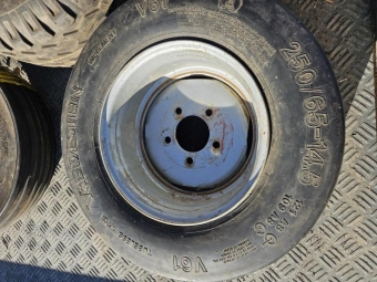 HJUL 250/65-14,5 VREDSTEIN 5 BULTAD FLG vrigt HJUL 250/65-14,5 VREDSTEIN 5 B 