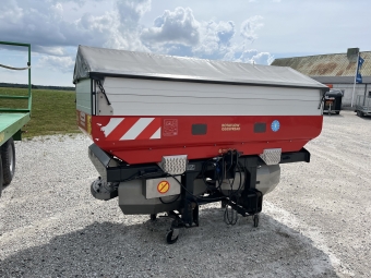Vikon ro-edw Kverneland RO-EDW Mycket fin Vikon spridare med 12 sek  avstngning. 
Iso bus spridare med en egen skrm och ett  medfljande isubus kit.
Rymmer 3.5 kubik.
Bara att koppla p och kra. 
Ring eller maila John 0498-654508 eller Tobbe 0498-654505
pris 129000 kr  
