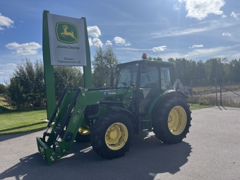 JD 5620 4WD TRAKTOR, BEG John Deere 5620 