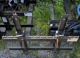 l pallgaffelstll 2500kg/122cm Avant-fste l Avant pallgaffelstll - l pallgaffelstll 
- Smidda gafflar 
- 2500kg/122cm 
- Avant-fste