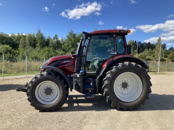 VALTRA N134 ACTIVE TRAKTOR FR.LYFT Valtra N134 ACTIVE TRAKTOR 600/65R38 BAK 480/65R28 FRAM  FRONTLYFT
...
MNR 39099
...
PRIS EXKL. MOMS: 895.000:-
...
Vi reserverar oss fr felskrivning. Kontakta alltid oss innan du ker och tittar, s vi kan skerstlla att maskinen finns p plats.
