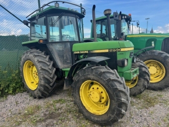 JOHN DEERE 2250 TRAKTOR John Deere 2250 TRAKTOR SG2 HYTT  19.9X34 50% 380/70X24 70%  BUKPLT  TAKBGE  2 DUBB.UTTAG 
SNABBVXEL  STAB.STAG
...
MNR 22819
...
PRIS EXKL. MOMS: 99.000:-
...
Vi reserverar oss fr felskrivning. Kontakta alltid oss innan du ker och tittar, s vi kan skerstlla att maskinen finns p plats.
