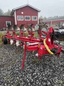 AGROLUX 5975 AX Agrolux 5975 AX Agrolux 5975 AX
5skr vxelplog.
2012.
Bra slitdelar.