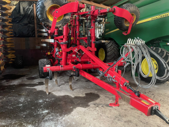 VÄDERSTAD SWIFT 560 KULTIVATOR Väderstad SWIFT 560 KULTIVATOR PIVOTHJUL  50/80
...
MNR 24223
...
PRIS EXKL. MOMS: 415.000:-
...
Vi reserverar oss för felskrivning. Kontakta alltid oss innan du åker och tittar, så vi kan säkerställa att maskinen finns på plats.
