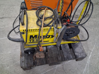 ESAB MIGSVETS MIGGY 125 Övrigt ESAB MIGSVETS MIGGY 125 Uppdrag
Okänd fuktion
Funkade då den ställdes bort