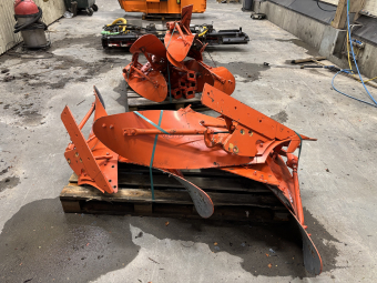 Vändskivor till Kuhn plog 2995kr/styck Kuhn Vändskivor till plog 