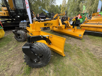 Vägschaktblad Wieska W3T utrustand enligt spec Wieska Hyvelblad Wieska W3T +W300JH2 Med hydrauliskt tryck
Med hårdmetallskärblad

Extra utrusad med:
W300JH2-bakblad med 2 cylindrar
1 par hjul 26x12-12" till W300JH2-bakblad
Trepunktfäste för W3T med en lyftcylinder