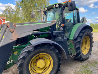 JOHN DEERE 6930 PREMIUM TRAKTOR John Deere 6930 PREMIUM TRAKTOR TRIMA 6.0+ LASTARE
...
MNR 10053
...
PRIS EXKL. MOMS: 559.000:-
...
Vi reserverar oss för felskrivning. Kontakta alltid oss innan du åker och tittar, så vi kan säkerställa att maskinen finns på plats.
