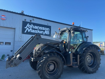 VALTRA T 174 VERSU SKOGSHYTT Q 6 LASTARE Övrigt VALTRA T 174 VERSU SKOGSHYTT Q Vändbar stol 
Skogshytt
Fina däck
Allmänt fint skick

Står i Ö-Vik
0660-59982