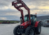 MF 6455 T3 Comf lastare MF945 Massey Ferguson 6455 MF 6455 Comfort i fint skick! bra däck, 520/70 R38 480/65 R28, Lastare MF 945 i orginaljoystick, dämpare 3dje funktion hydraulisk låsning. 
CCLS 110 l/min, 2 elhydr. + 2 mek. vent: SMS joystick samt mek. nolläckage, kickout & flytläge, Ekonomikraftuttag.
Ledade framskärmar - 410 mm breda, 2,28 m breda bakskärmar med skärmförlängare, Radio med CD-spelare & MP3, Aux ingång i fronten
Roterande varningsljus och EU-godkänd LGF-skylt, Dubbla elektriska uttag i hytten, inkl. kontakt.
Extra färdljus på hyttstagen och arbetsljus på bakskärmarna, Comfort Plus-paket, Driven framaxel med Quadlink fjädring, Autodrive.

För mer info kontakta John Tel: 0498-65 45 08 
 MF 6455 T3 Comf lastare MF945