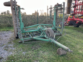 WIBERGS B397S 97P 7M HARV (KUND) Wibergs B397S 97P 7M HARV (KUND) KUNDFÖRMEDLING
...
EFTERHARV MEK SLADDPLANKA 97 PINNAR
...
MNR 37918
...
PRIS EXKL. MOMS: 19 000:-
...
Vi reserverar oss för felskrivning. Kontakta alltid oss innan du åker och tittar, så vi kan säkerställa att maskinen finns på plats.
