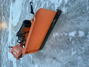 Vikplog Pronar Pvu 2800 Pronar Vikplog PVU 2800 SMS 2 slang med el-ventil.
SMS fäste