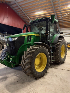 JOHN DEERE 7R 330 AP TRAKTOR 50 KM FR.LYFT PTO (KUND) John Deere 7R 330 CP TRAKTOR 50 KM KUNDFÖRMEDLING
...
FRONTLYFT  PTO  AUTOTRAC SF 1 KLAR  710/75X42 600/65X34
TRELLEBORG  5 DUBB.UTTAG  540E 540 1000E  AKTIVT SÄTE  
LEDBESLYSNING  LUFTBROMS  VAGNSBROMS
SOM NY
...
MNR 28108
...
PRIS EXKL. MOMS: 2.749.000:-
...
Vi reserverar oss för felskrivning. Kontakta alltid oss innan du åker och tittar, så vi kan säkerställa att maskinen finns på plats.
