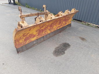 HOLMS SNÖBLAD STORA BM 240 Övrigt SNÖBLAD STORA BM 240 Uppdrag
Fjädrande Stål
Mekanisk vrid