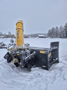 Snöfräs Optimal 260HD Flex med K-axel Optimal SB 2600 HD med K-axel Flex Bak och front montering
Hydrauliskt svängbart torn