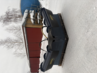 Vikplog Drivex Vb370 3P/stora Bm Drivex VB370 Snörökskydd
Glidskor
Fyrslangshydraulik
Förberedd för tvåslangshydraulik
Stora BM
Trepunktsfäste
Väldigt bra skick