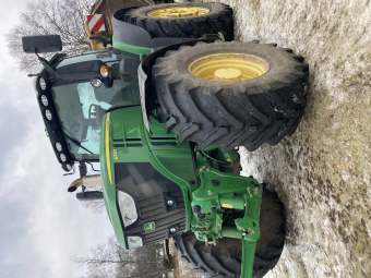 JOHN DEERE 6250R C-PRO TRAKTOR 50 KM FR.LYFT John Deere 6250R C-PRO TRAKTOR 50 KM INKOMMANDE MAJ
...
FR.LYFT  AUTOTRAC SF1 KLAR  710/70X42 600/70X30
ULTIMATE SÄTE  4 DUBB.UTTAG  LUFTBROMS  VAGNSBROMS
...
MNR 31120
...
PRIS EXKL. MOMS: 2.095.000:-
...
Vi reserverar oss för felskrivning. Kontakta alltid oss innan du åker och tittar, så vi kan säkerställa att maskinen finns på plats.
